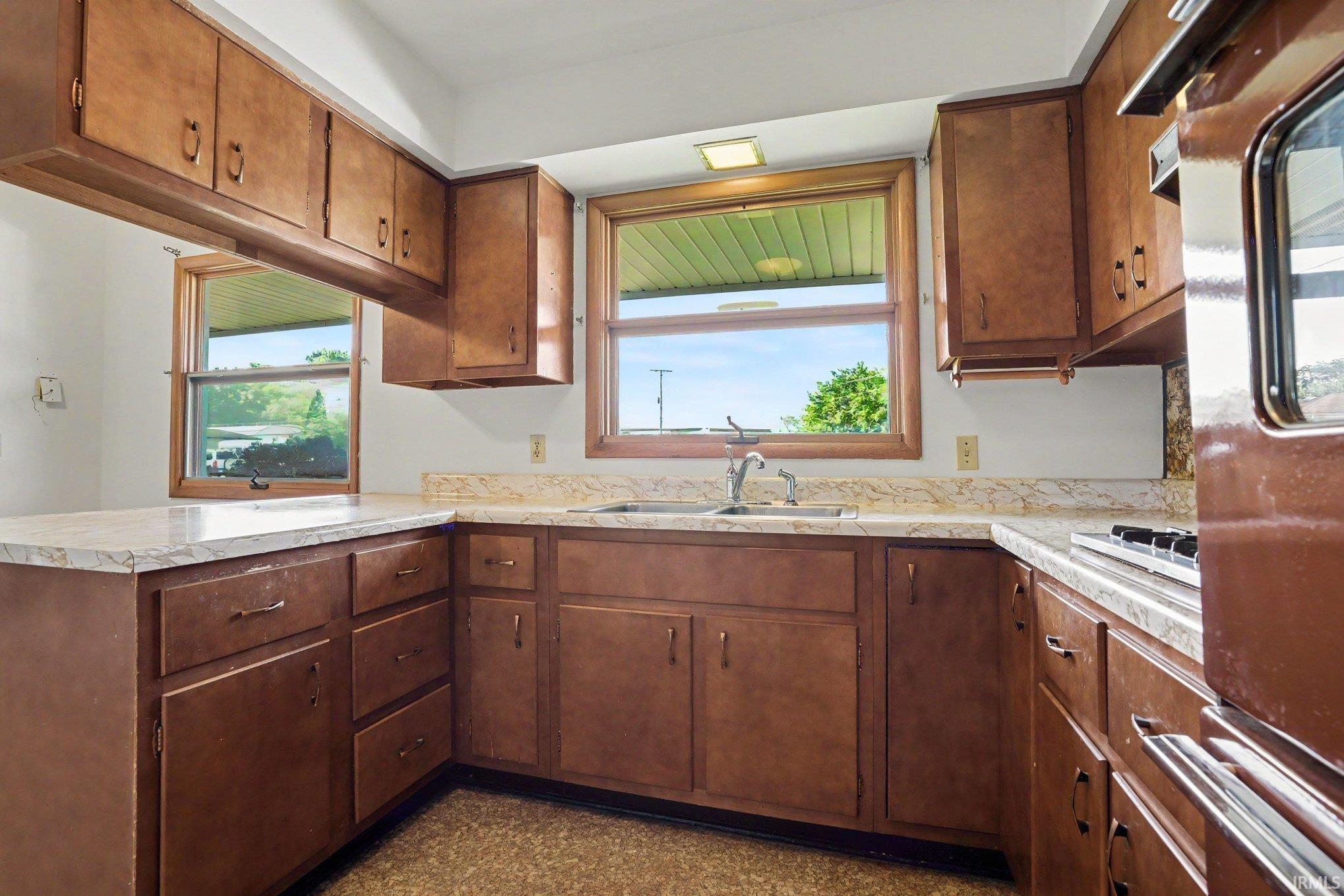 24043 Sunnyside Avenue Elkhart IN 46516