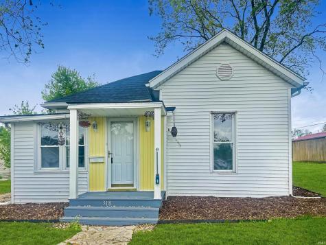 318 W 10th Street Bicknell IN 47512