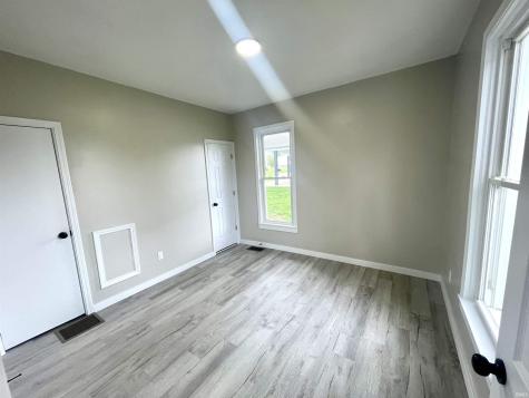 318 W 10th Street Bicknell IN 47512