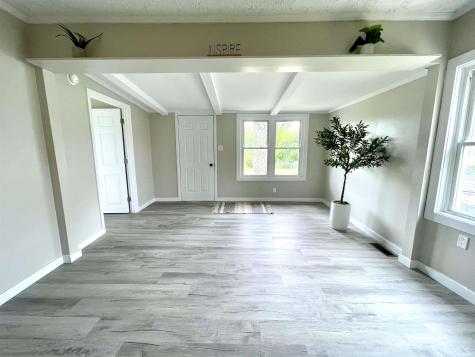 318 W 10th Street Bicknell IN 47512