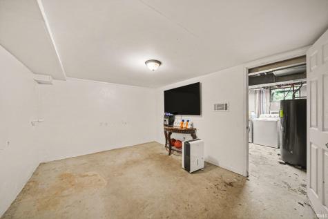 1111 Blyler Place South Bend IN 46616