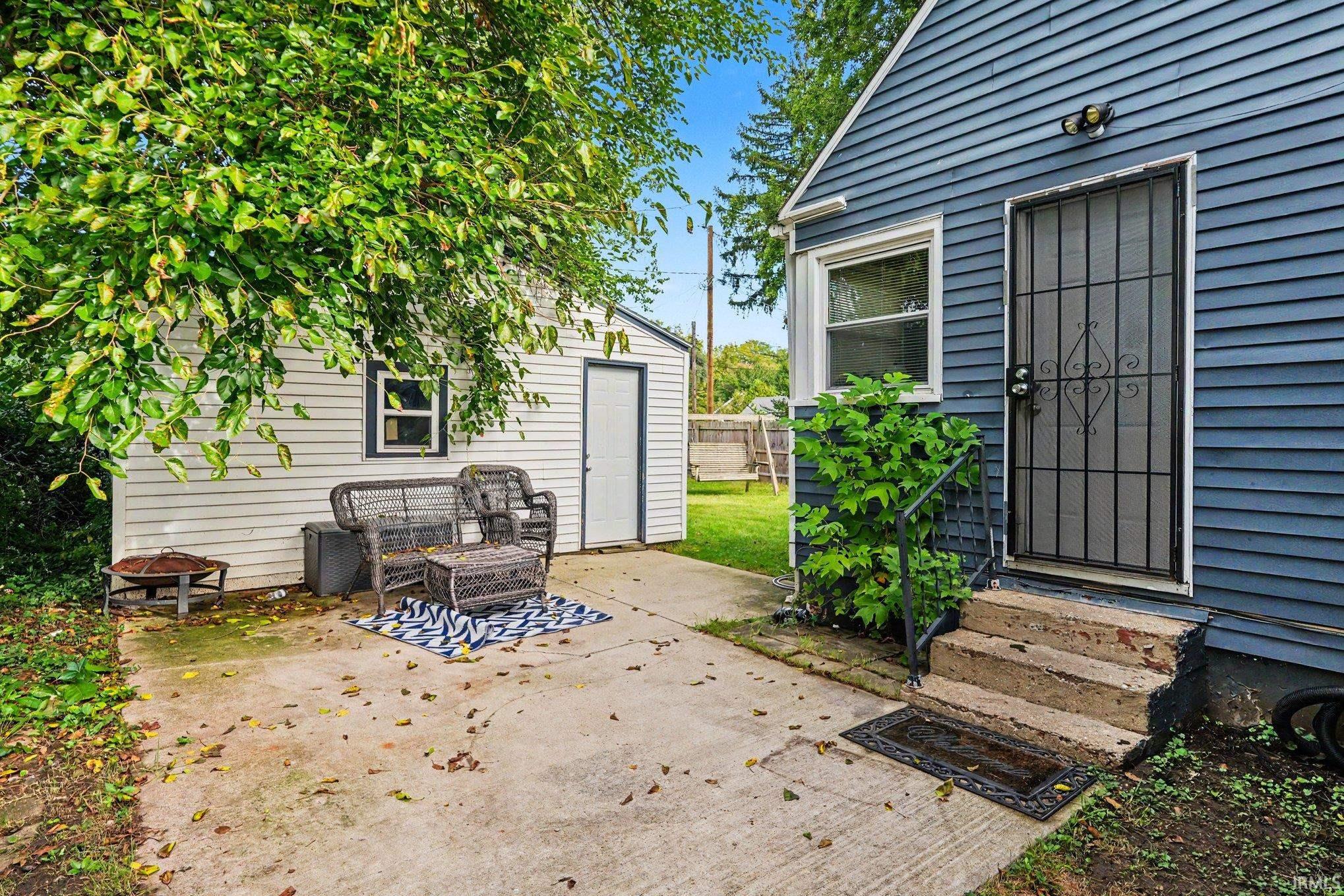 1111 Blyler Place South Bend IN 46616