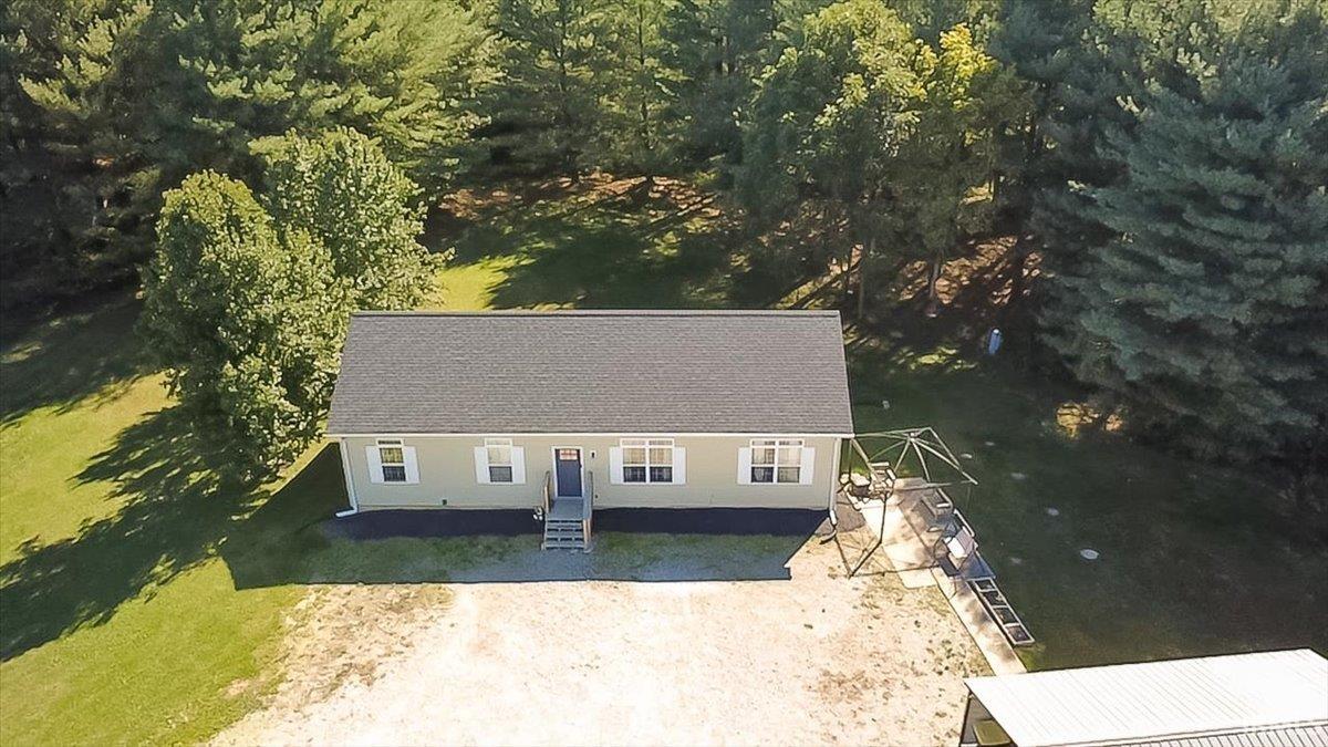 7021 W Alfred Lane Ellettsville IN 47429