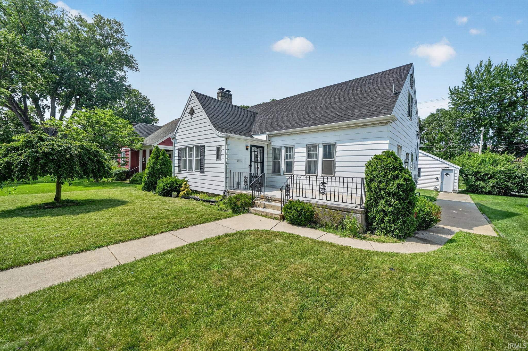 723 W Angela Boulevard South Bend IN 46617