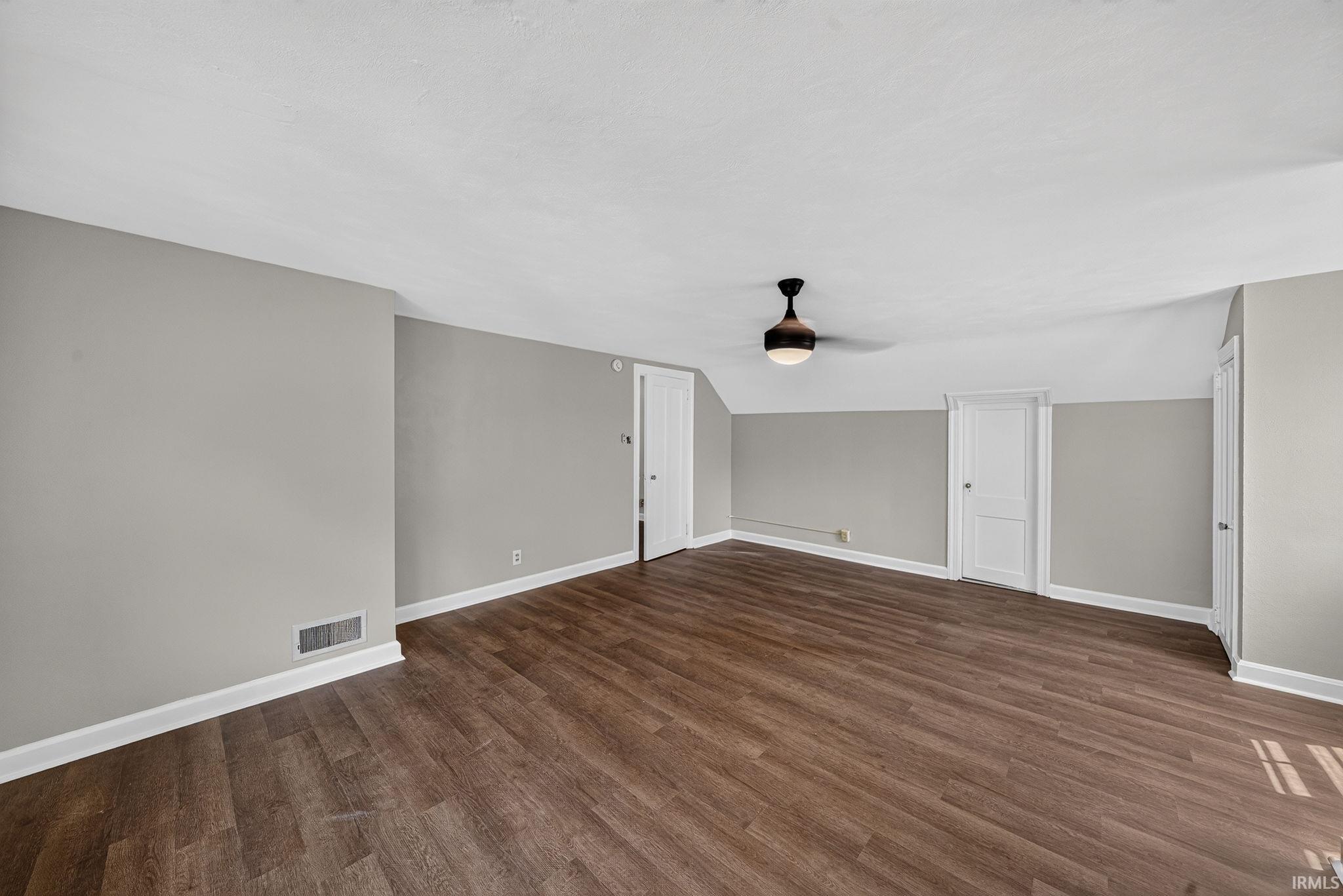 723 W Angela Boulevard South Bend IN 46617