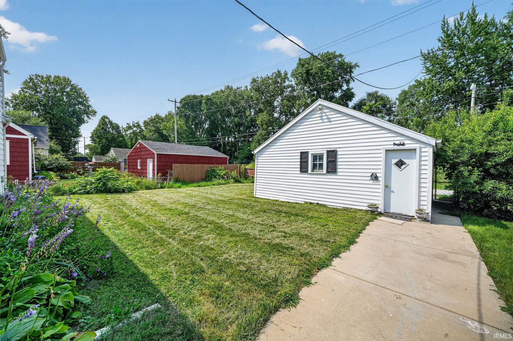 723 W Angela Boulevard South Bend IN 46617