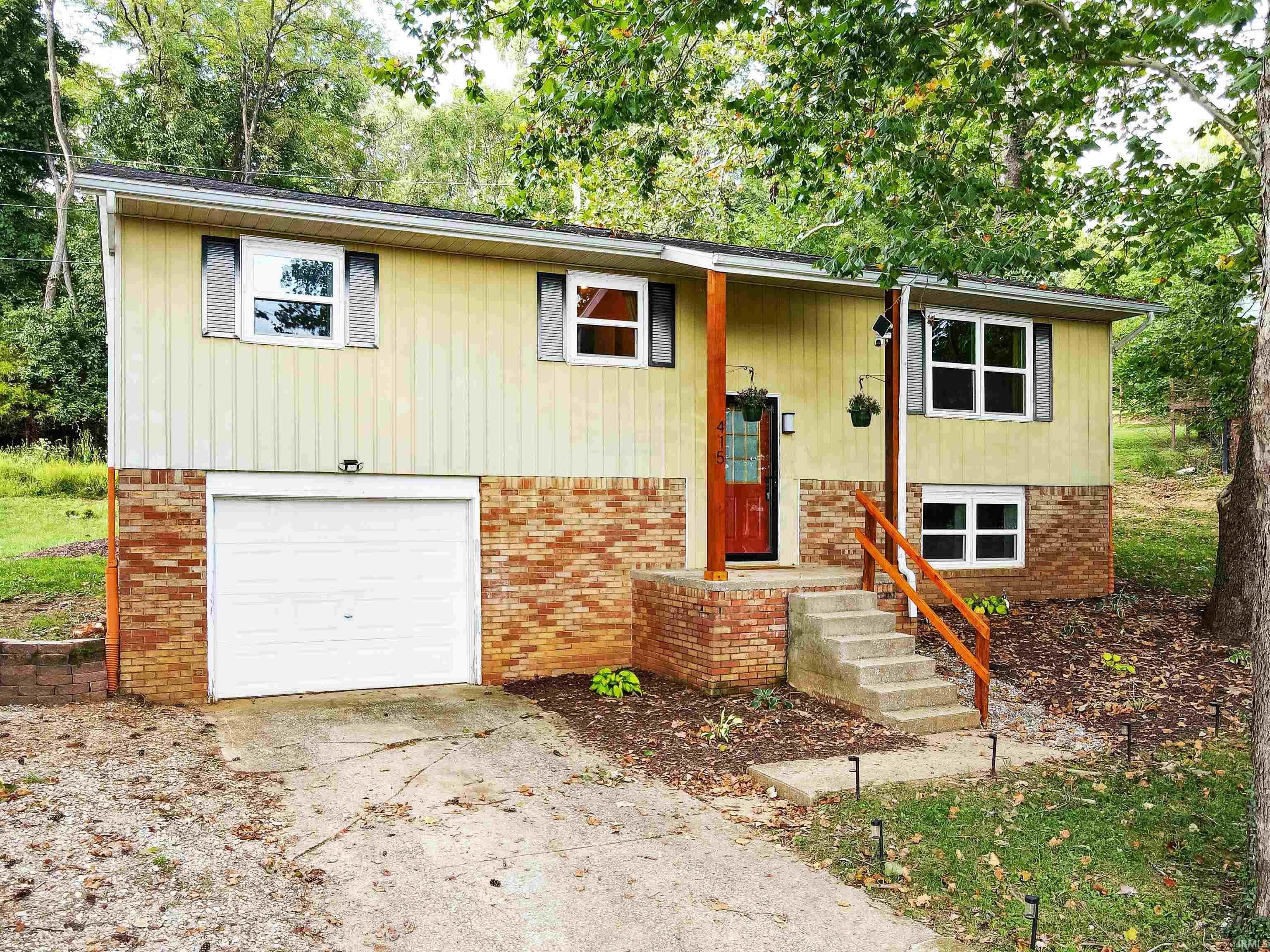 415 N Chandler Drive Ellettsville IN 47429