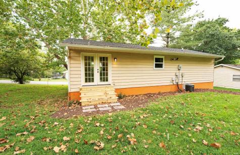 415 N Chandler Drive Ellettsville IN 47429