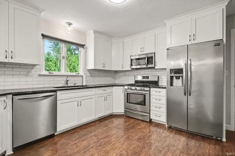 2995 Coffel Street Bremen IN 46506