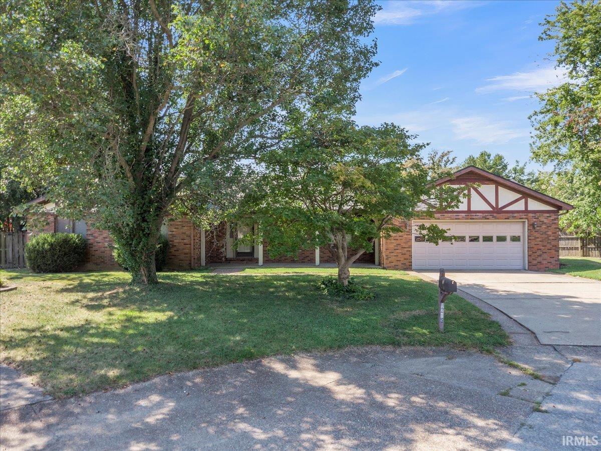 8215 Kingswood Court Evansville IN 47715
