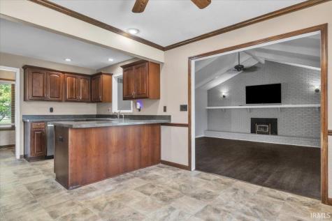 8215 Kingswood Court Evansville IN 47715