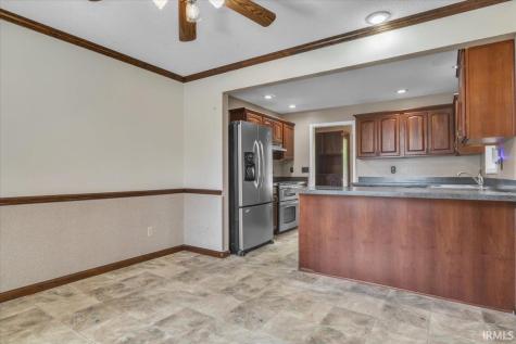 8215 Kingswood Court Evansville IN 47715
