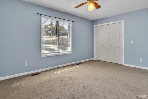 8215 Kingswood Court Evansville IN 47715