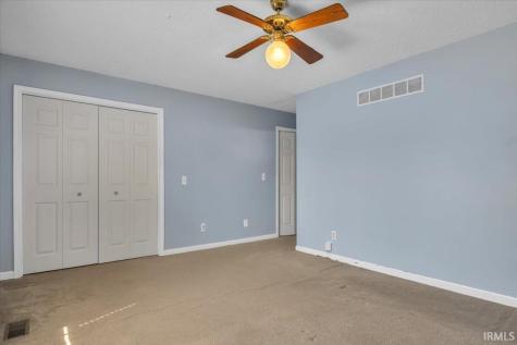 8215 Kingswood Court Evansville IN 47715