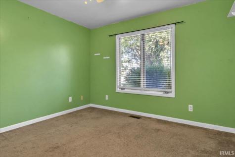 8215 Kingswood Court Evansville IN 47715
