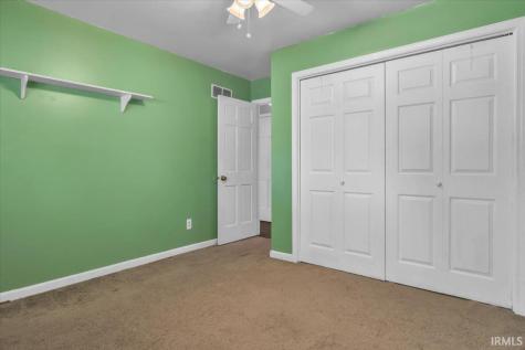 8215 Kingswood Court Evansville IN 47715