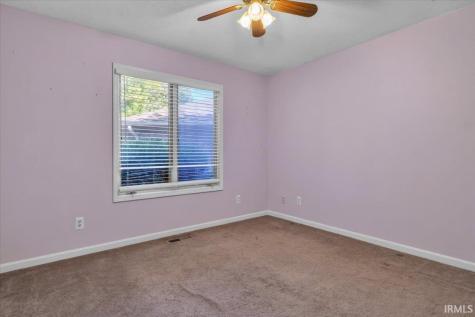 8215 Kingswood Court Evansville IN 47715