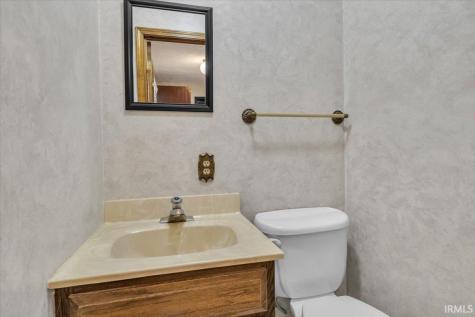 8215 Kingswood Court Evansville IN 47715