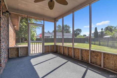 8215 Kingswood Court Evansville IN 47715