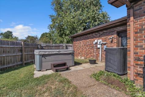 8215 Kingswood Court Evansville IN 47715