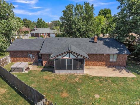 8215 Kingswood Court Evansville IN 47715