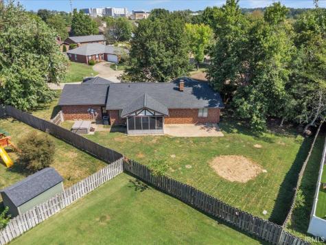 8215 Kingswood Court Evansville IN 47715