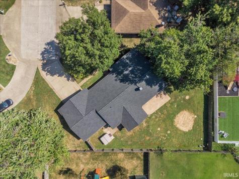 8215 Kingswood Court Evansville IN 47715