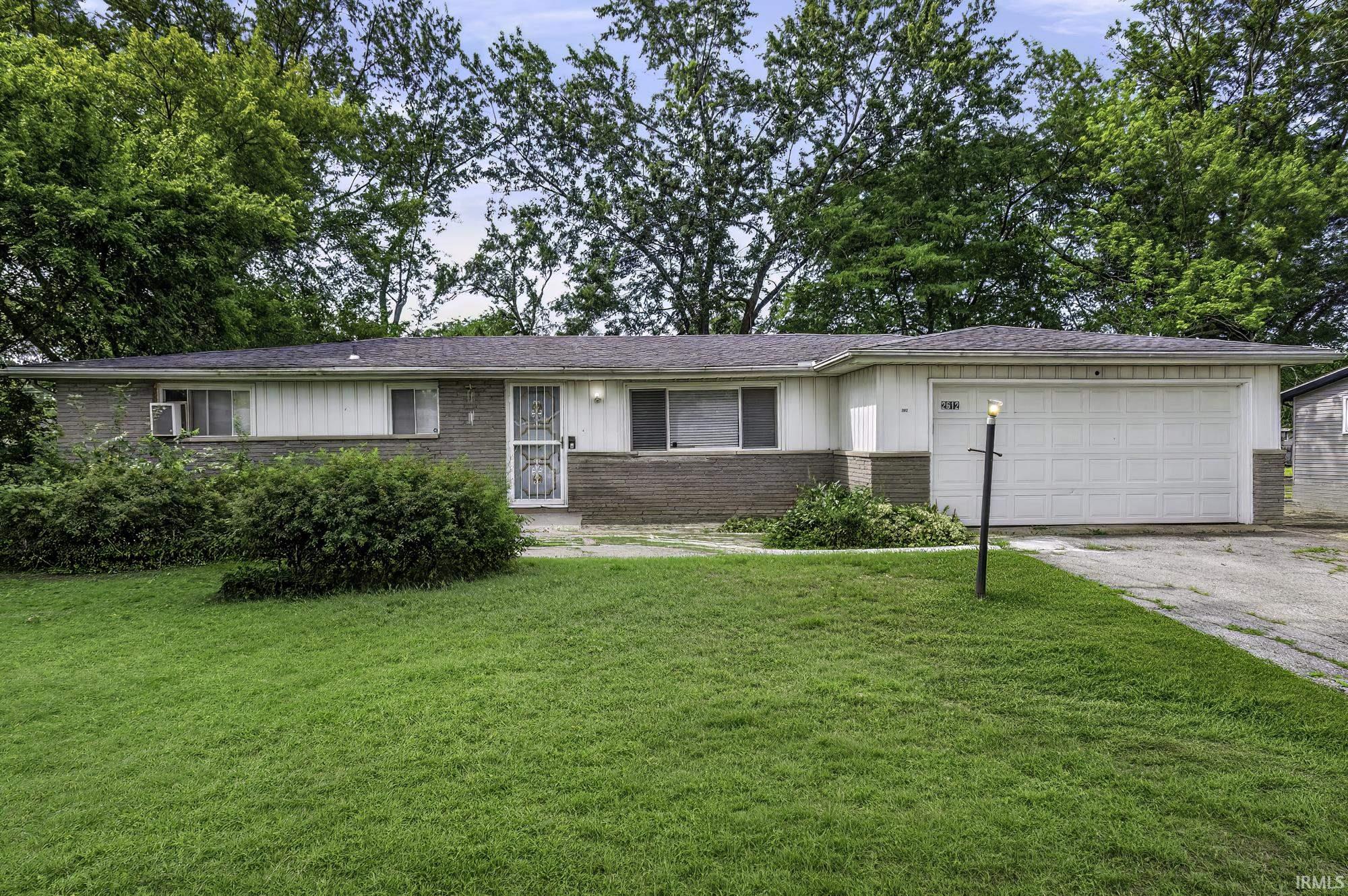 2612 Oakwood Drive Fort Wayne IN 46816