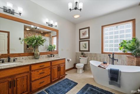 1123 Lakeshore Drive Warsaw IN 46580