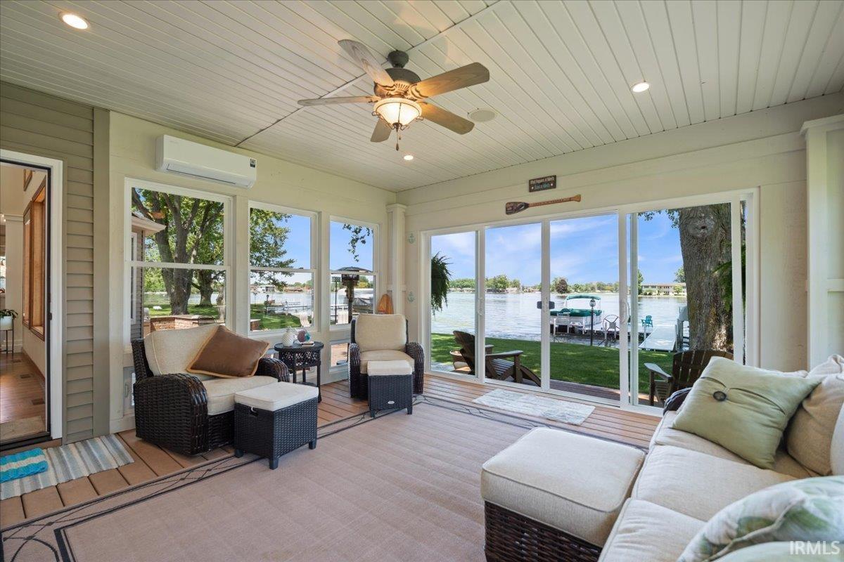 1123 Lakeshore Drive Warsaw IN 46580