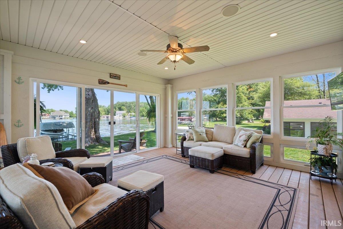 1123 Lakeshore Drive Warsaw IN 46580