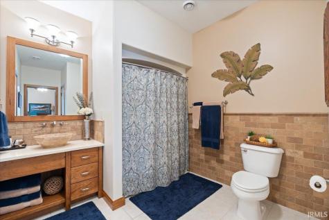 1123 Lakeshore Drive Warsaw IN 46580