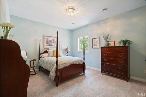 1123 Lakeshore Drive Warsaw IN 46580