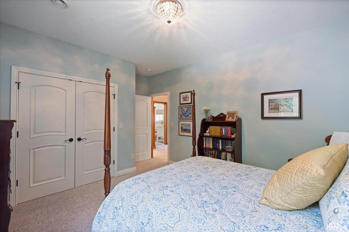 1123 Lakeshore Drive Warsaw IN 46580