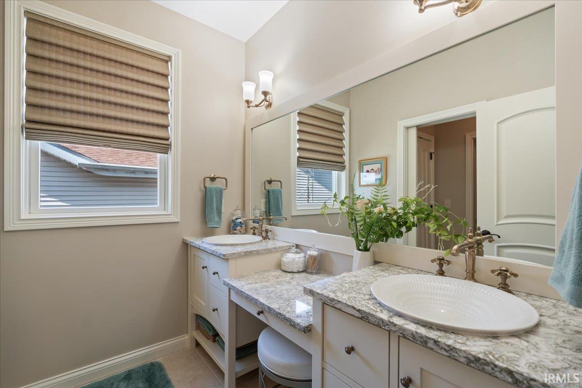 1123 Lakeshore Drive Warsaw IN 46580