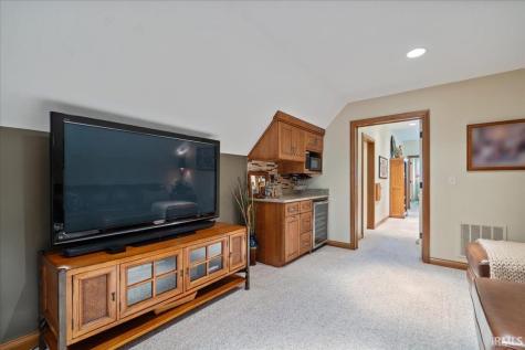 1123 Lakeshore Drive Warsaw IN 46580