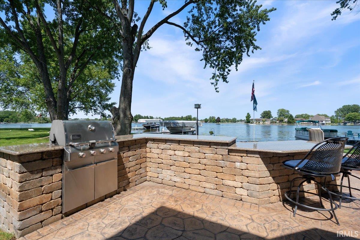 1123 Lakeshore Drive Warsaw IN 46580