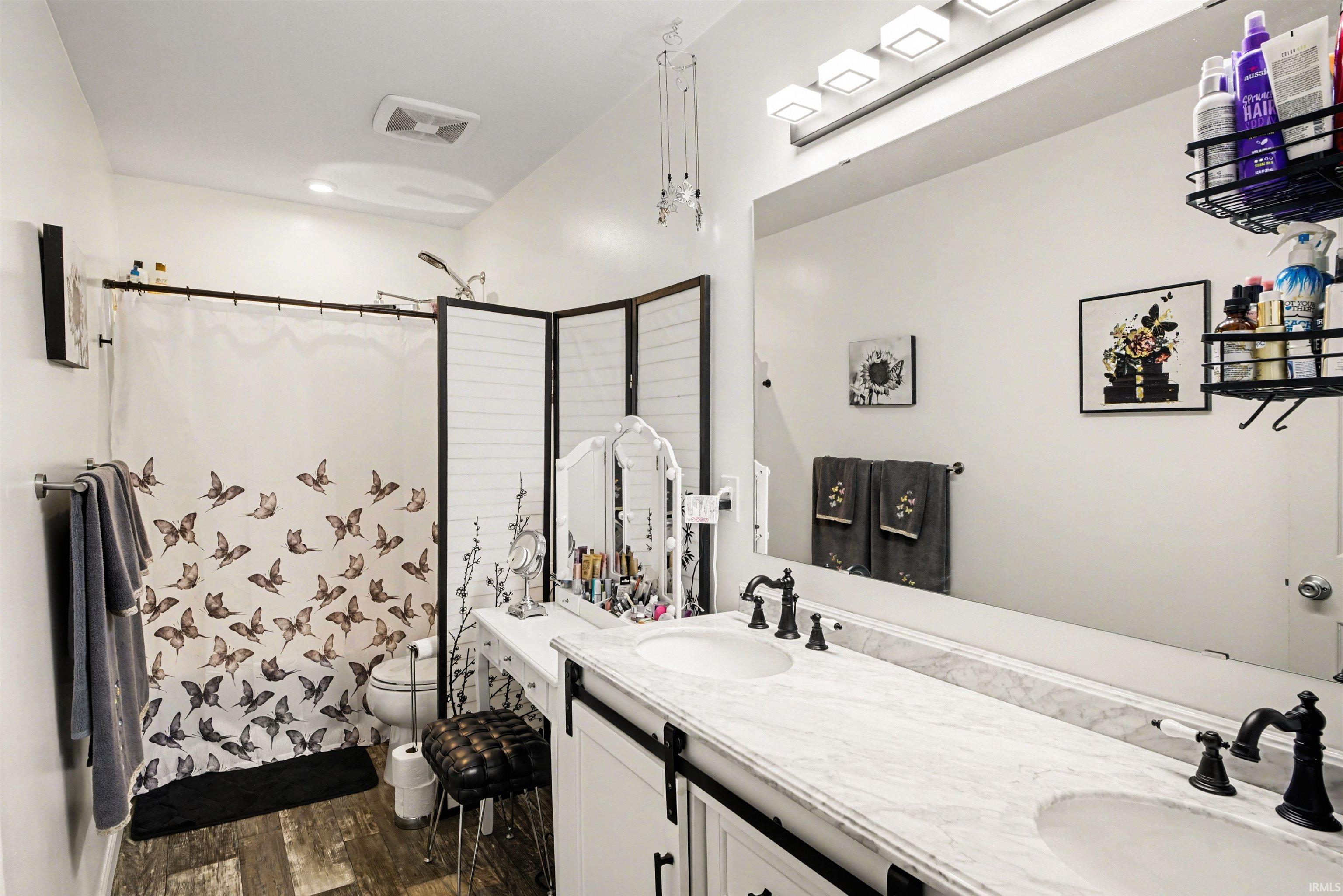10050 Roszalka Court Granger IN 46530