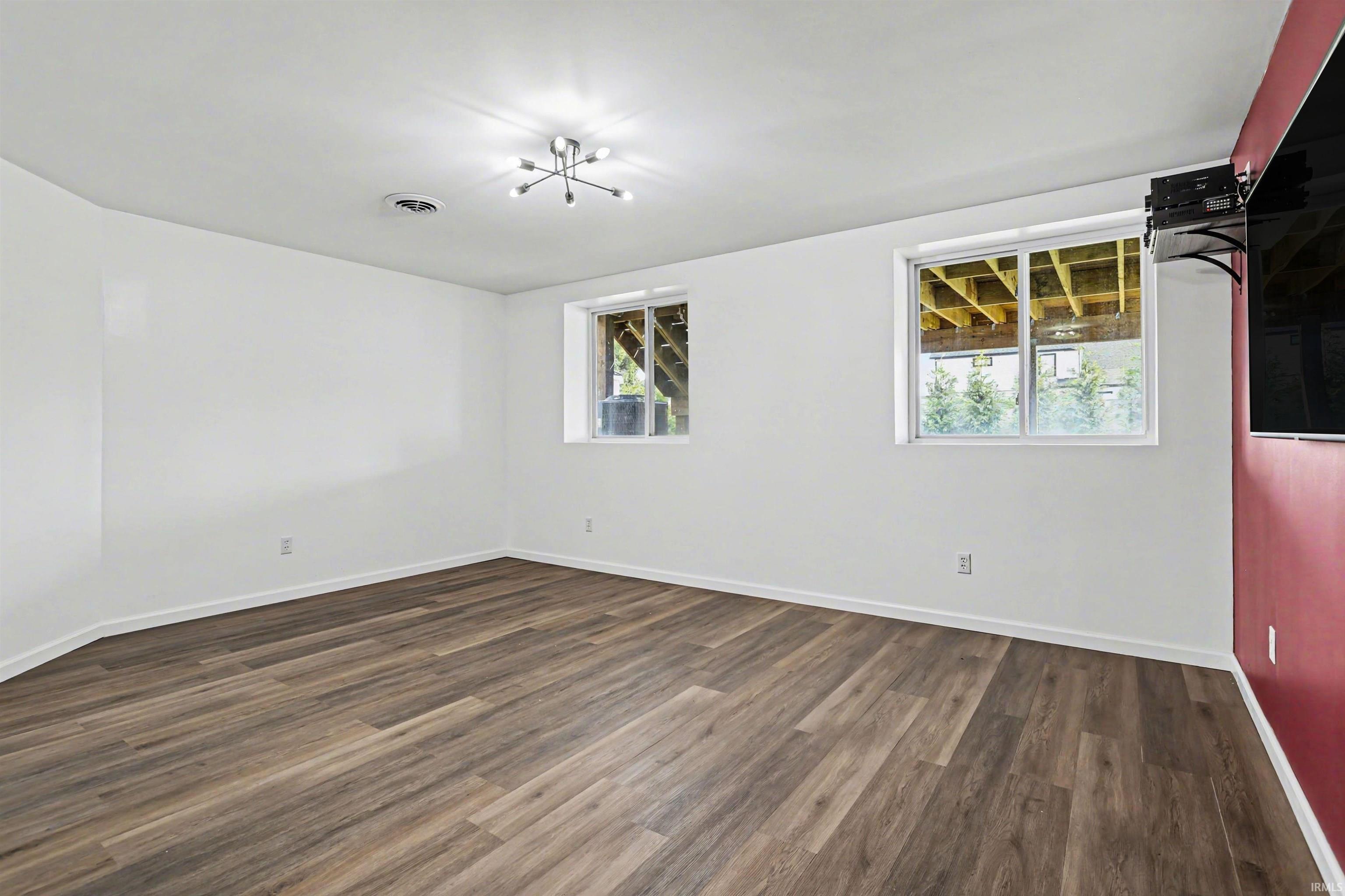 10050 Roszalka Court Granger IN 46530