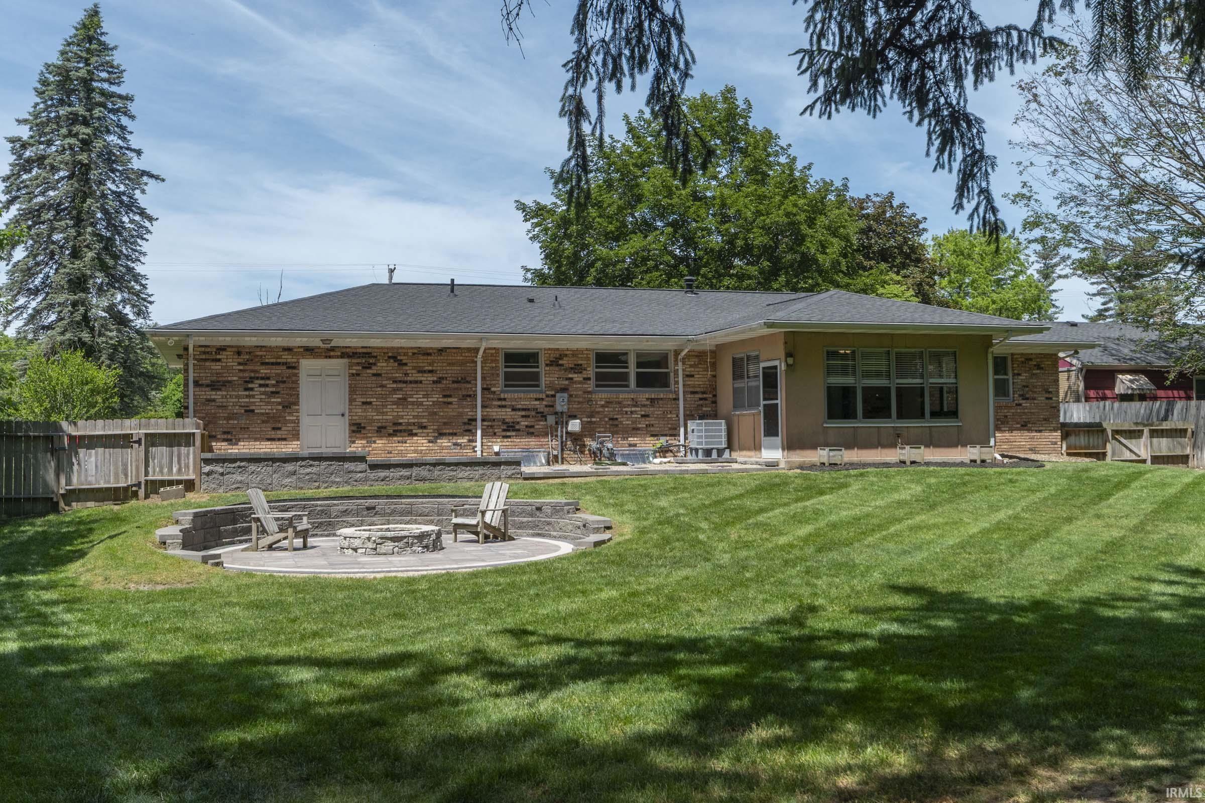 52288 Laurel Road South Bend IN 46637
