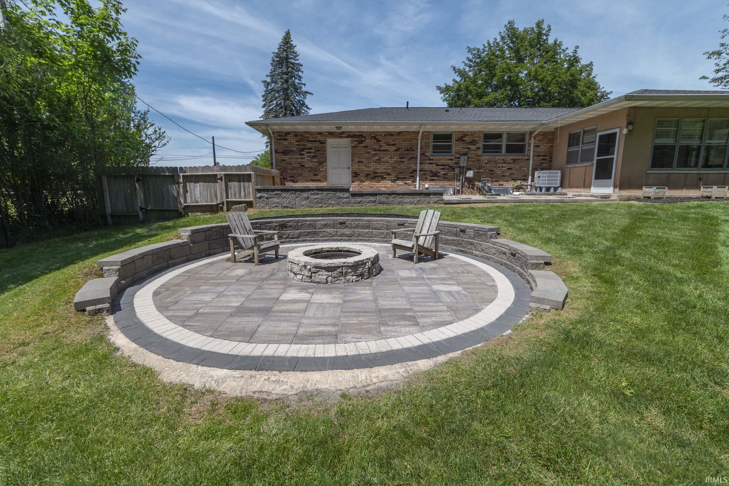 52288 Laurel Road South Bend IN 46637