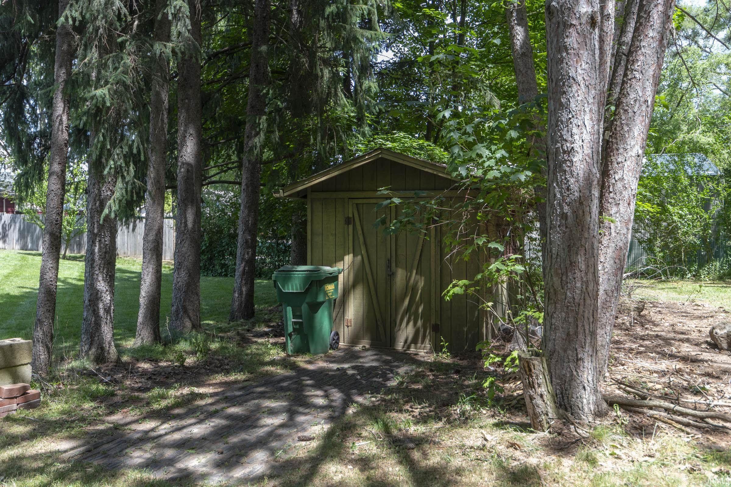 52288 Laurel Road South Bend IN 46637