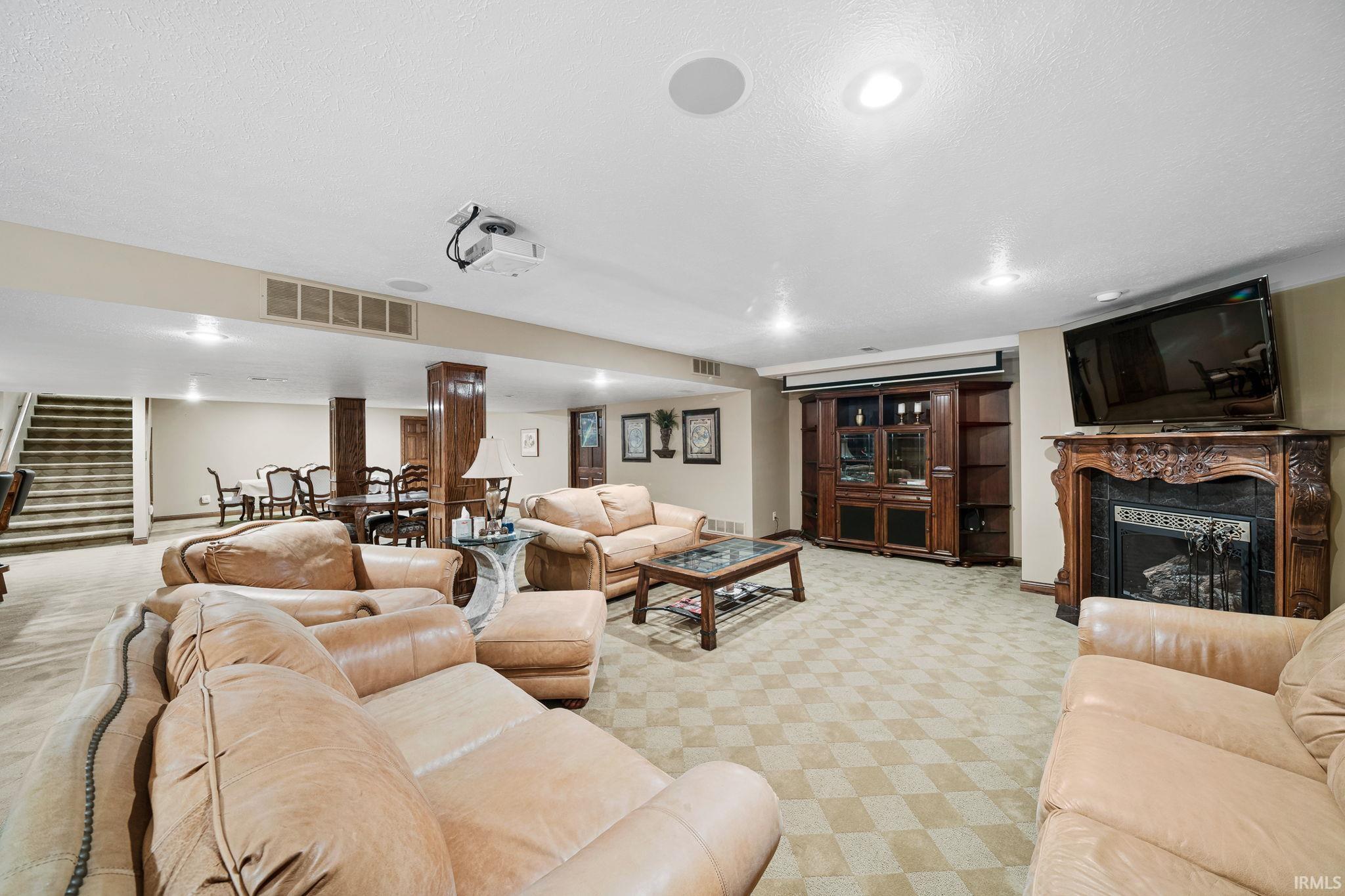 27 Quail Island Elkhart IN 46514