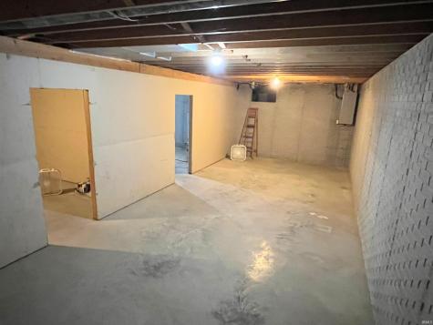 560 E 150 N Road Washington IN 47501