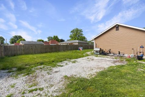 821 N East Street Tipton IN 46072