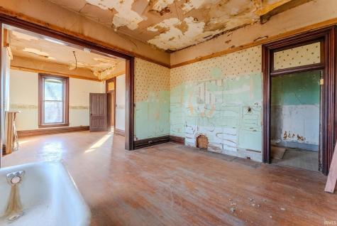 218 E Main Street Wabash IN 46992