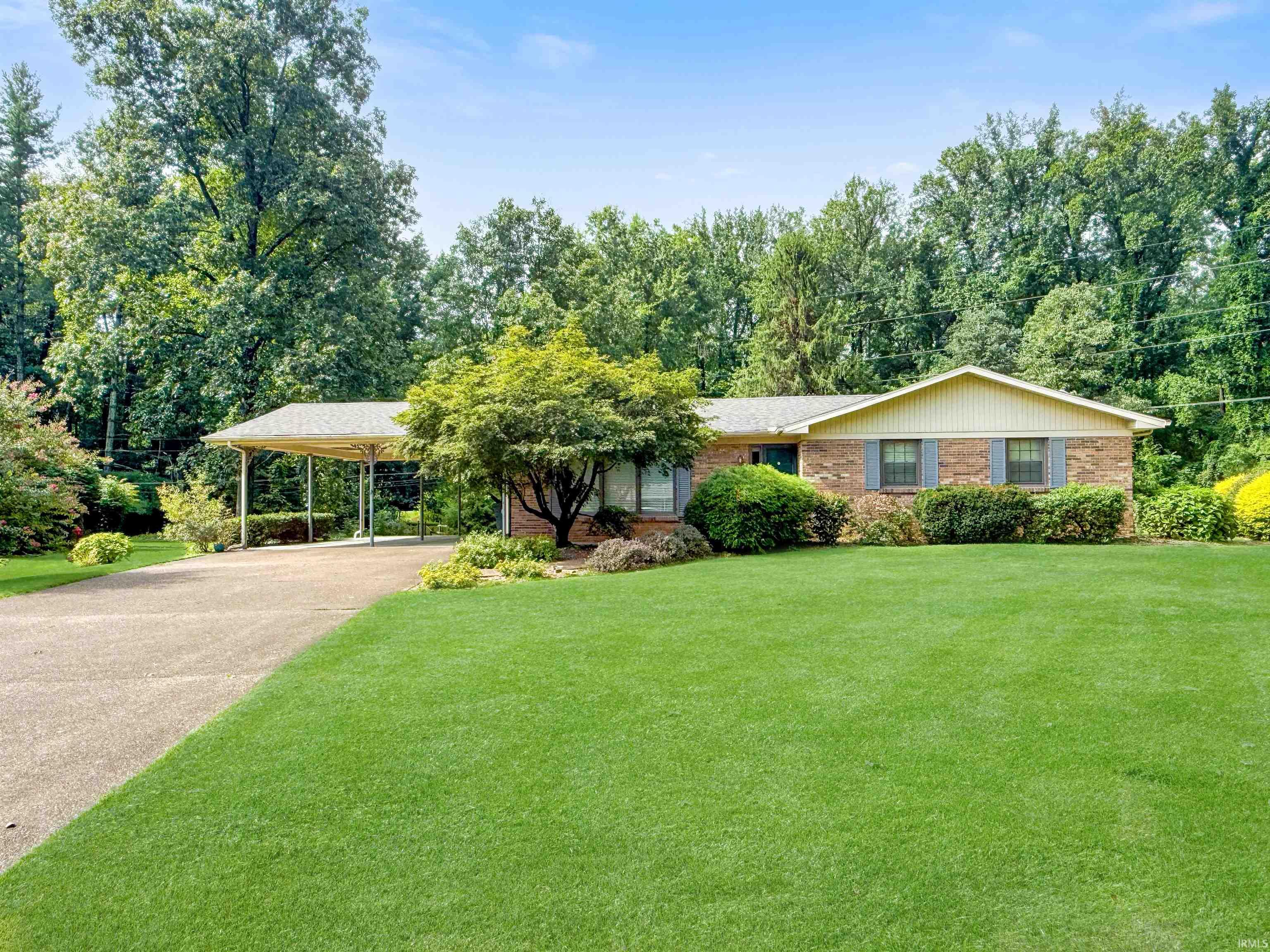 653 Greenview Drive Evansville IN 47711