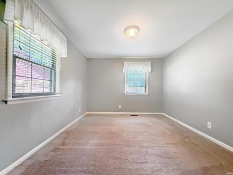 653 Greenview Drive Evansville IN 47711