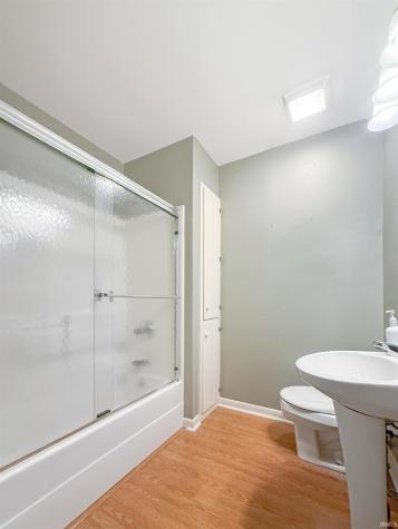 653 Greenview Drive Evansville IN 47711
