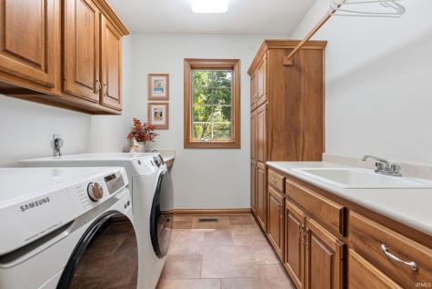 11120 Creekwood Court Fort Wayne IN 46818